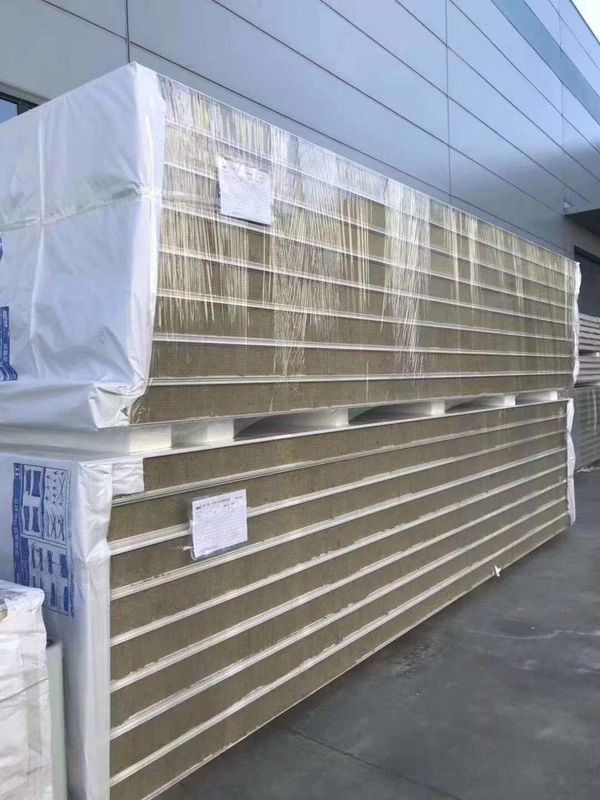 Yüksek Dayanıklı Soğuk Oda Çatı Panelleri Kanıtlı Kanıtlı Özelleştirilmiş Boyut ve Renk